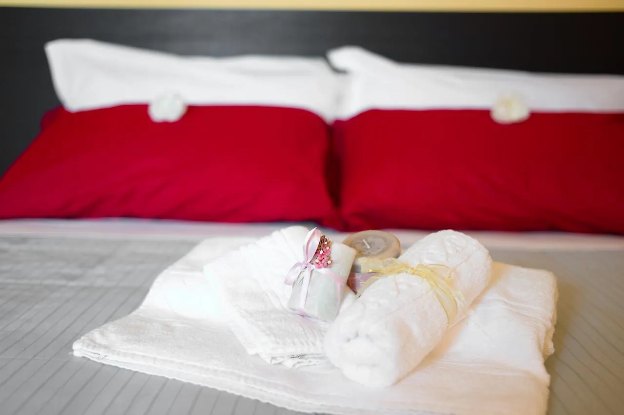 Hotel Padus Meuble Parma San Quirico  3*, San Quirico (Sissa Trecasali)
